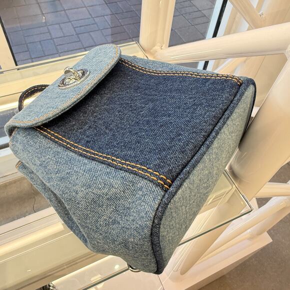 Last 1‼️Marc Jacobs Turnlock Medium Backpack 4P5HBP006H02 DENIM $350 - Picture 4 of 16